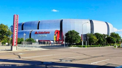 1821 68th Dr, Phoenix AZ 85033-8254 exterior