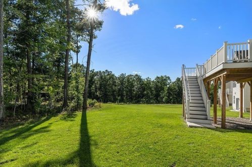 71 Pinetree Dr, Methuen MA 01844-1268 exterior