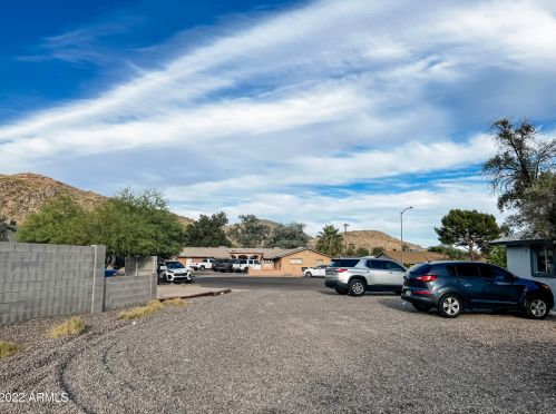 11232 18 Dr, Phoenix AZ 85007-2431 exterior