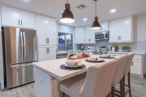 3808 Acoma Dr, Phoenix AZ 85032-4759 exterior