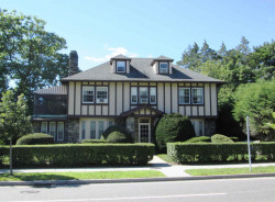 176 Commonwealth Ave, Newton, MA