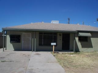 4302 Crittenden Ln, Phoenix, AZ 85031-2906