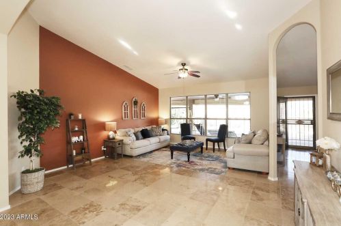 26228 43rd Pl, Phoenix AZ  85050-8933 exterior