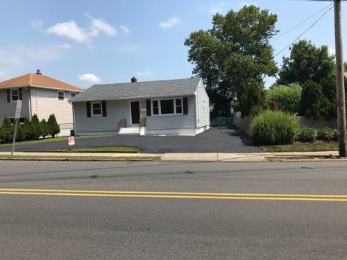 818 Joralemon St, Belleville NJ  07109-1883 exterior