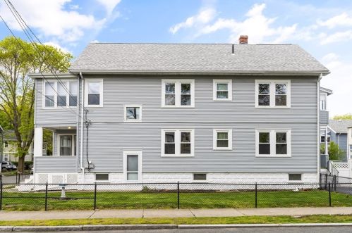 13 Edith St, Arlington MA 02474-8820 exterior