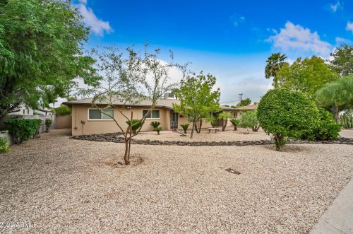 3810 35th Pl, Phoenix AZ  85018-5104 exterior