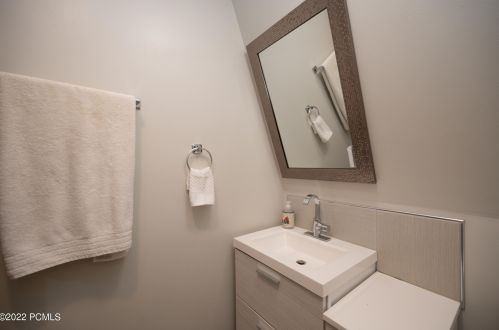 95 Aspen Dr, Park City UT 84098-5186 exterior