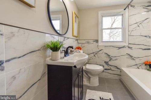 1102 Cumberland Ave, West Deptford NJ  08096-3041 exterior