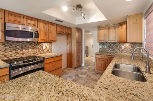 17416 13th St, Phoenix AZ  85022-2075 exterior