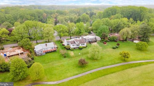 11102 Willow Bottom Dr, Columbia MD 21044-1069 exterior