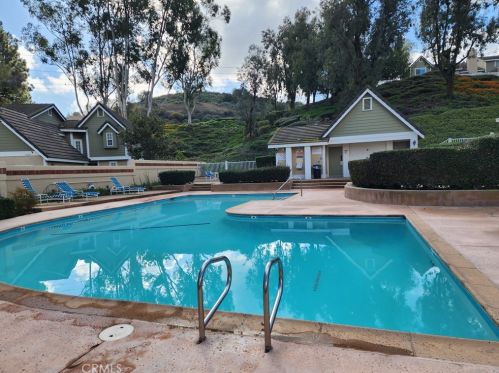 6070 Summit Ct, Anaheim CA 92807-4770 exterior