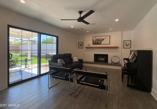 2423 Beryl Ave, Phoenix AZ 85021-2480 exterior