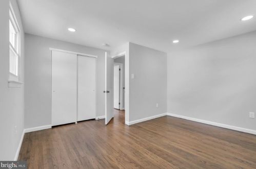 23 Wellington Pl, Burlington NJ  08016-3329 exterior