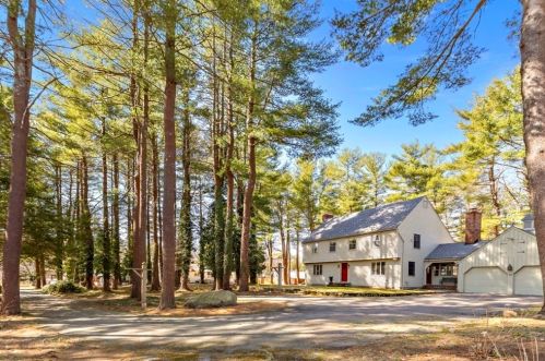 17 Lovell Rd, Lynnfield, MA 01940-1843