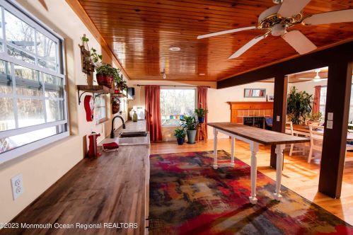 61 Lakeview Dr, Jackson Twp NJ 08527-2701 exterior