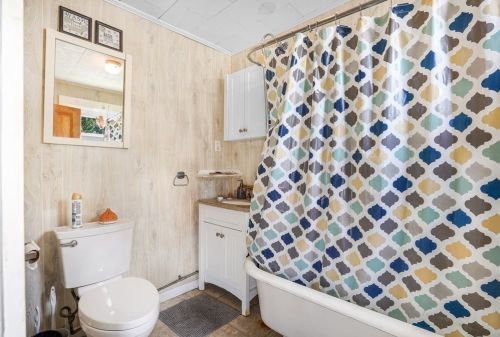 214 Cambridge St, Fall River MA 02721-2665 exterior