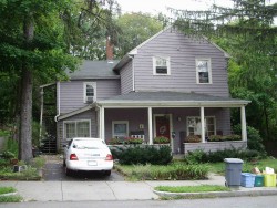 496 Auburn St, Newton, MA 02466-1725