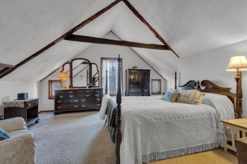 3 Hillsboro St, Quincy MA 02169-8913 exterior