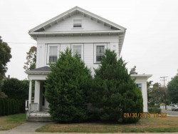 80 Elm St, Newton, MA 02465-1806