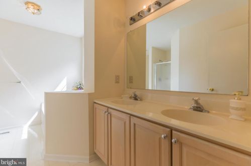 103 Ladds Ln, West Deptford NJ 08093-2319 exterior