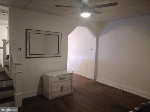 13 Stuart St, West Deptford, NJ 08096-3221