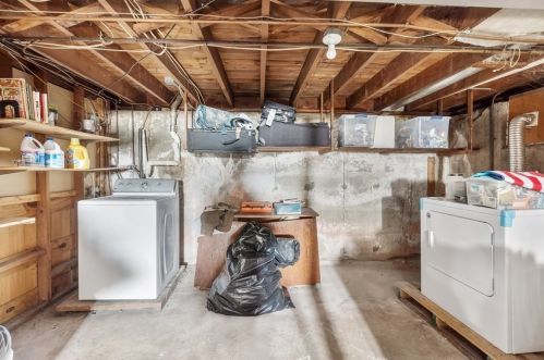 399 Park St, North Reading MA 01864-2809 exterior