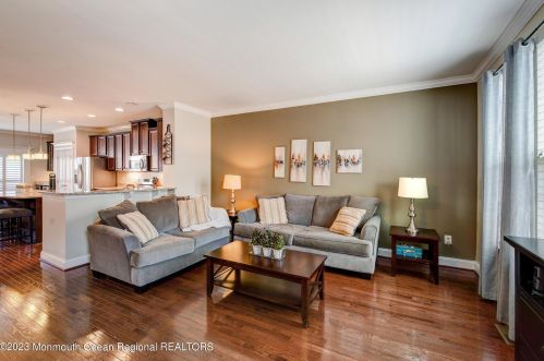 141 Kyle Dr, Tinton Falls NJ 07712-7536 exterior