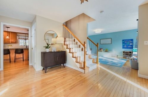 1 Eric Rd, Norfolk MA 02056-1914 exterior