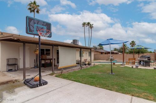 7208 41st Ave, Phoenix AZ  85051-8101 exterior