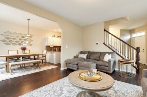 501 Goodwin Dr, Lemont IL 60440-2098 exterior