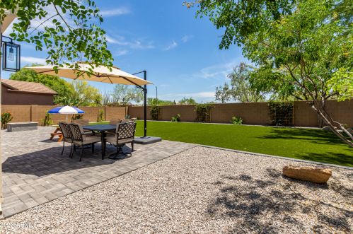 1735 Desperado Way, Phoenix AZ  85085-6329 exterior