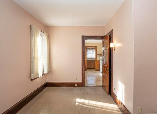 50 Caswell St, Taunton MA 02718-1120 exterior