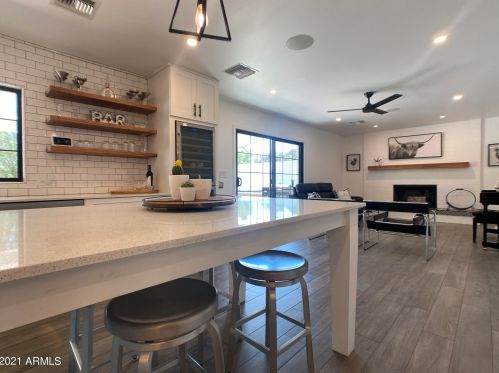 2423 Beryl Ave, Phoenix AZ 85021-2480 exterior