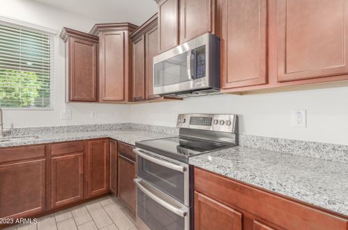 817 Constance Way, Phoenix AZ  85042 exterior