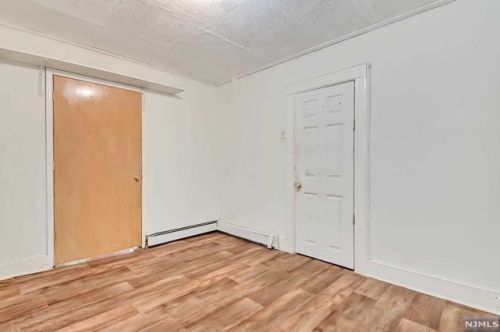 410 Davis Ave, Kearny NJ 07032-3510 exterior