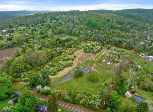 326 Riegelsville Rd, Milford NJ 08848-1892 exterior