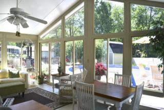 7702 Nottoway Cir, Louisville KY  40214-3217 exterior