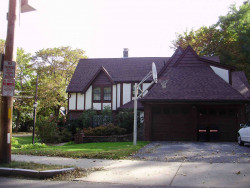 182 Cotton St, Newton, MA 02458-2642