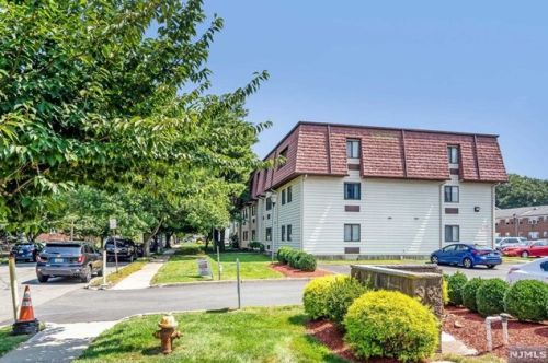 46 Watsessing Ave, Belleville NJ  07109-1228 exterior