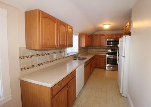 794 Southern Artery, Quincy MA  02169-5735 exterior