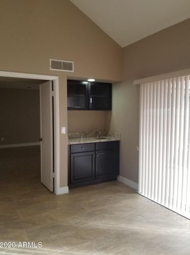 12639 40 Pl, Phoenix AZ 85050-8745 exterior