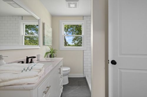 14 Hodgkins Rd, Rockport MA  01966-2004 exterior