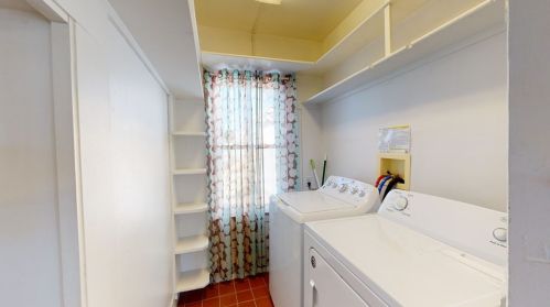 266 Pleasant St, West Bridgewater MA 02379-1509 exterior