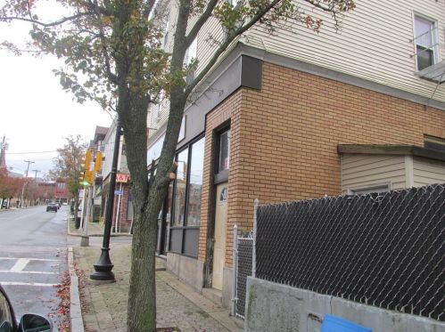 341 Columbia St, Fall River MA 02721-1319 exterior