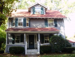 3 Oak Ter, Newton, MA 02461-1409