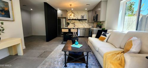 4043 44th Pl, Phoenix AZ  85018-5401 exterior