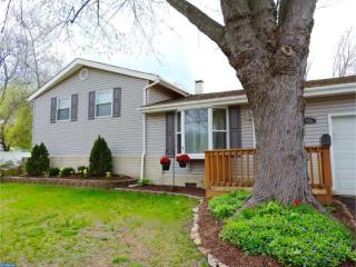 203 Sickle Ln, West Deptford NJ  08096-3745 exterior