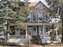 354 Waltham St, Newton, MA 02465-1732