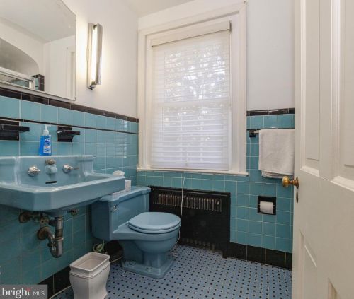 605 Delaware St, West Deptford NJ  08096-1576 exterior