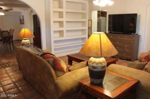 3615 Cholla St, Phoenix AZ 85029-3817 exterior